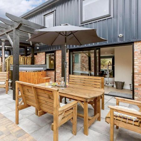 Fawn Cottage Disabled Adapted 3 Bedroom Hot Tub Coughton Екстериор снимка